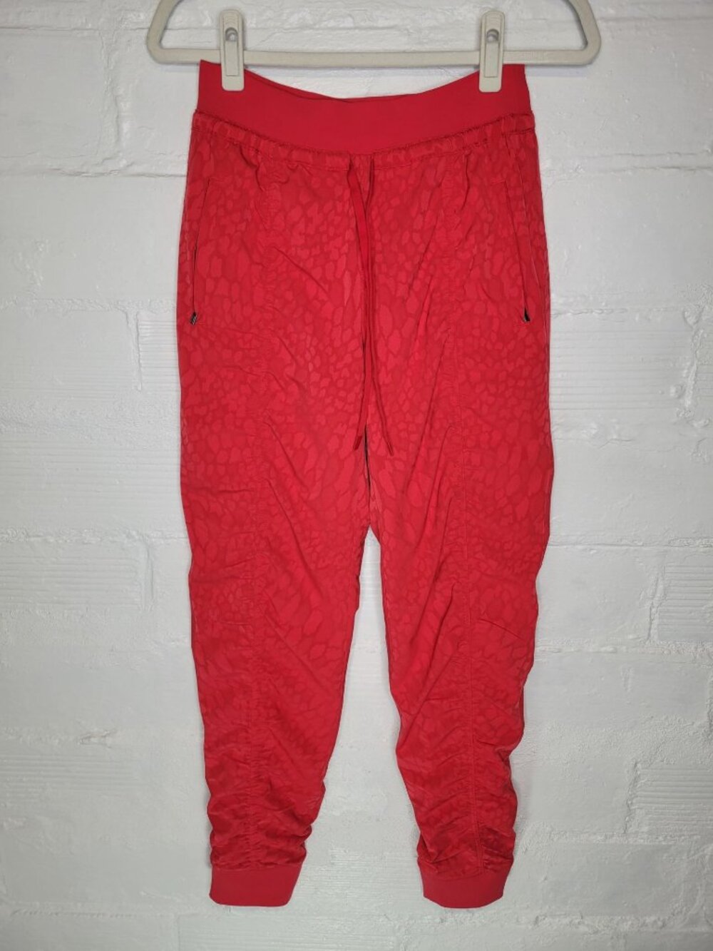Athleta Women's Size 2T Tall Pants Attitude Lined Textured Pant II Coral Red